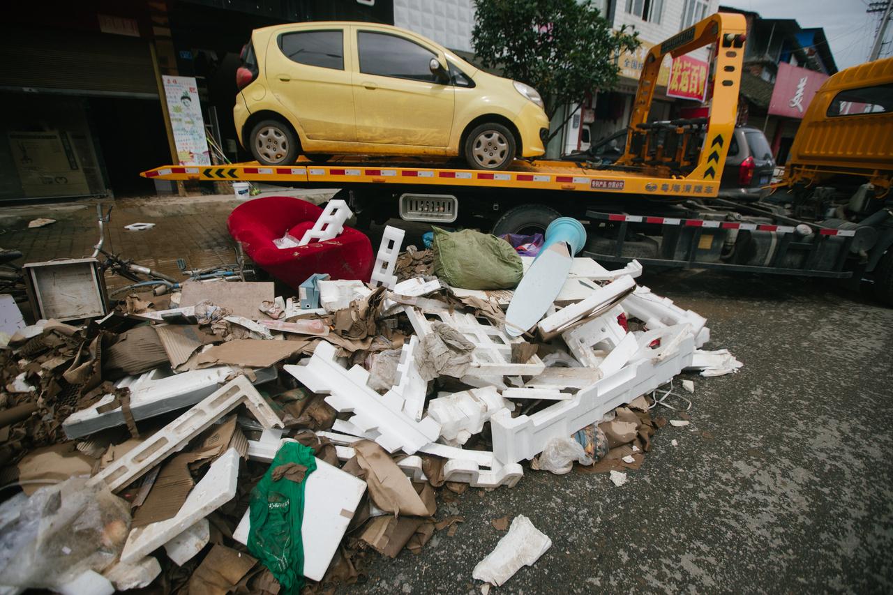 成都紧急发布暴雨警报